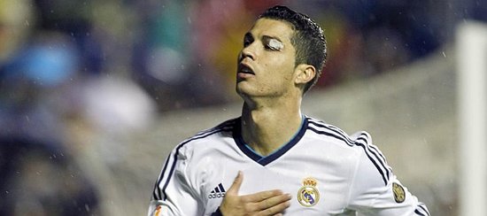 率队成功保级，内马尔晒图：这是艰难的一年，桑托斯，我爱你（带队保级成功，内马尔晒照感叹：这一年太难，桑托斯我爱你）